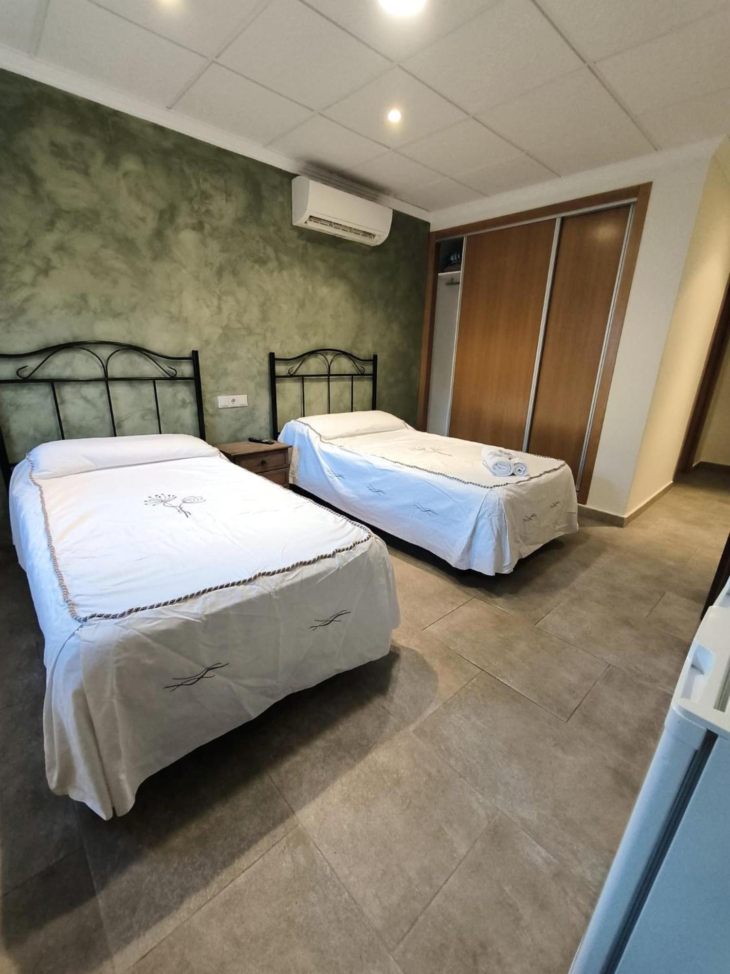 Hotel Ca' La Conchin Cortes de Pallás Esterno foto