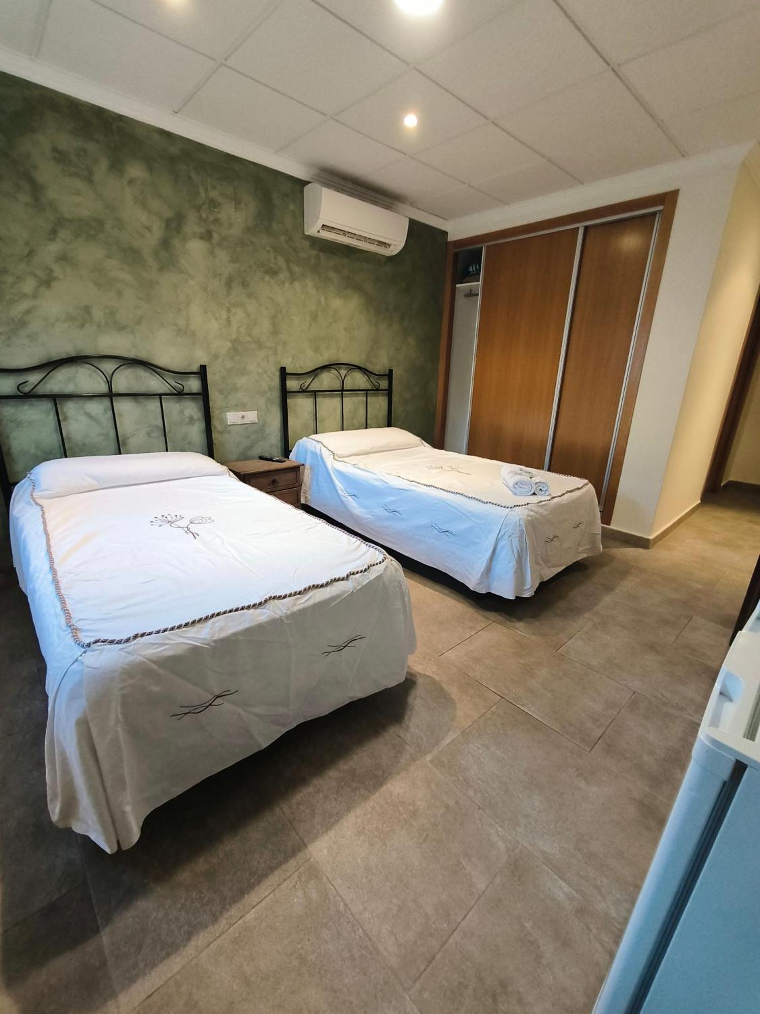 Hotel Ca' La Conchin Cortes de Pallás Esterno foto