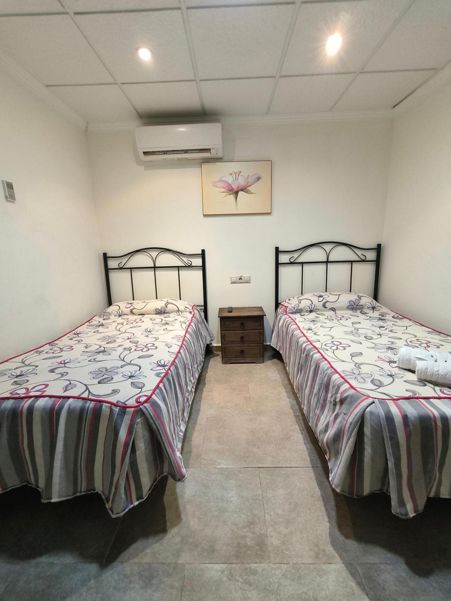Hotel Ca' La Conchin Cortes de Pallás Esterno foto